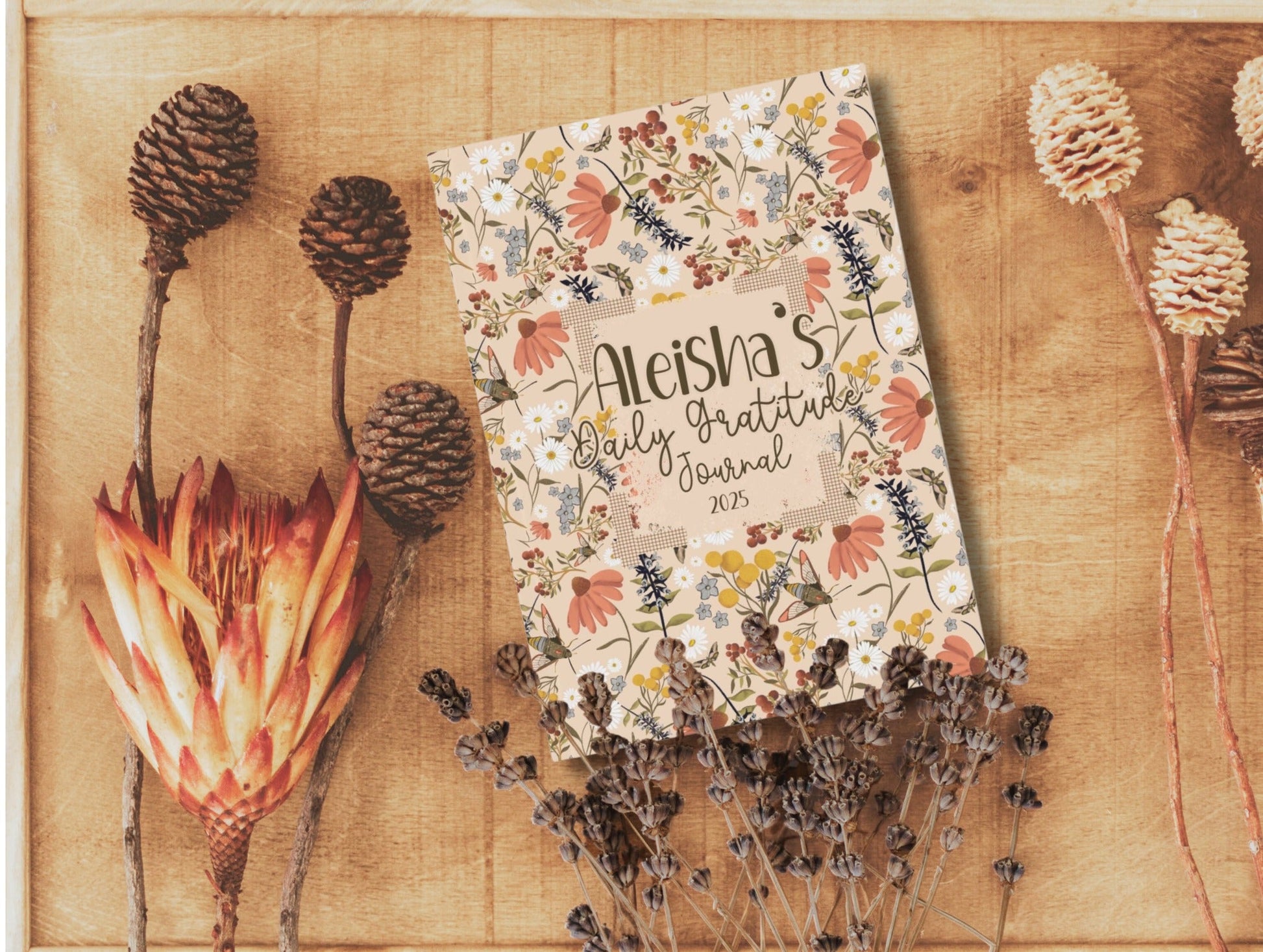 Custom Personalised daily gratitude journal - Hand drawn pattern whimsical wildflowers - Solei Designs